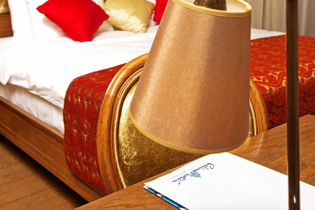 Superior Oda | Anti alerjik yatak takımı, ücretsiz minibar ürünleri, odada kasa, masa