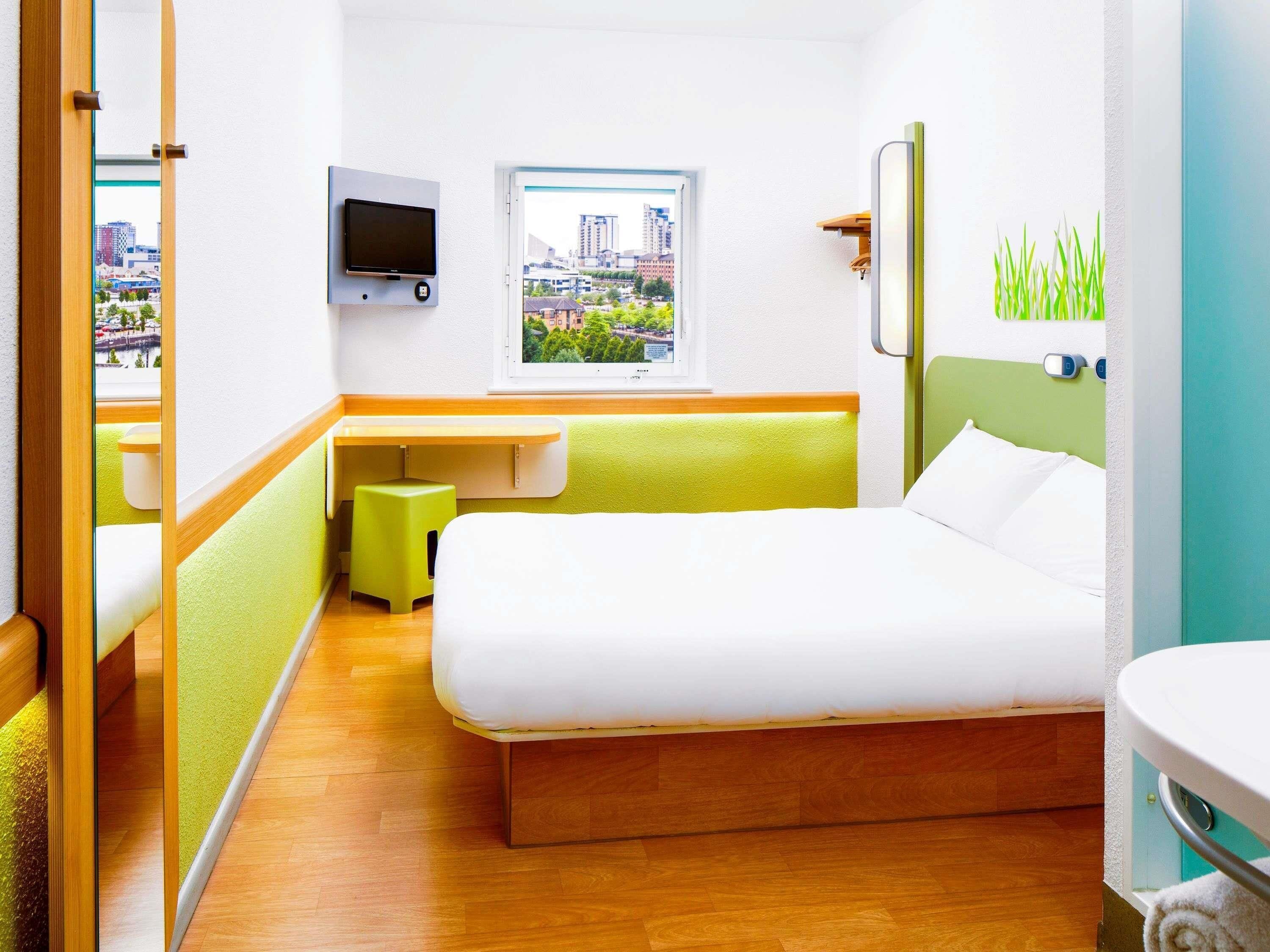 Classic Room, 1 Double Bed | Desk, iron/ironing board, free cribs/infant beds, free WiFi