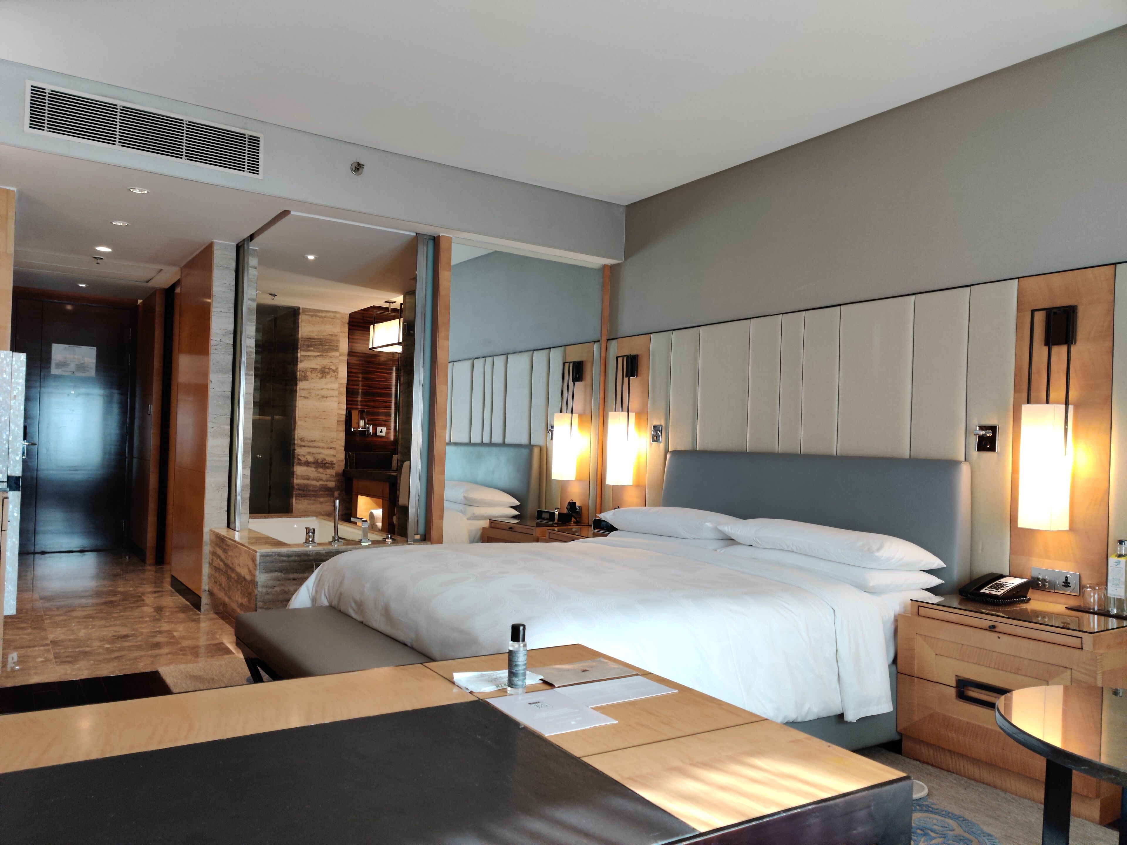 1 bedroom, egyptian cotton sheets, premium bedding, down duvets