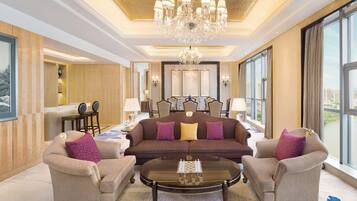 Premium bedding, minibar, in-room safe, desk