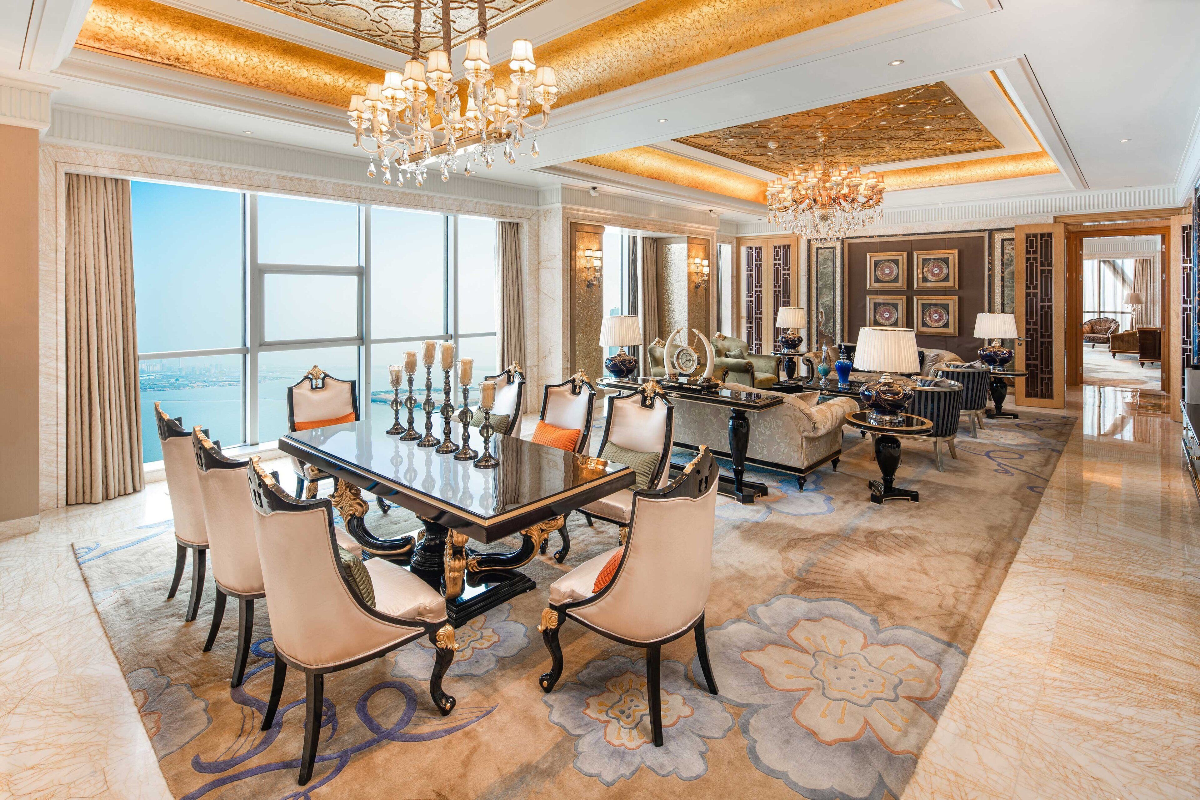 Premium bedding, minibar, in-room safe, desk