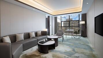 Suite, 1 Bedroom | 1 bedroom, minibar, in-room safe, soundproofing