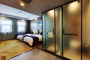 迷你吧、客房内保险箱、熨斗/熨衣板、高速上网