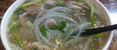 Thức ăn và đồ uống