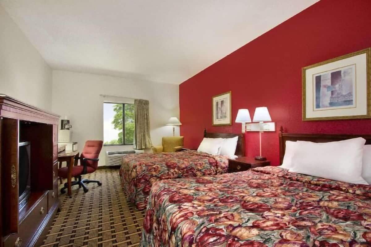 Egyptian cotton sheets, premium bedding, pillowtop beds, in-room safe