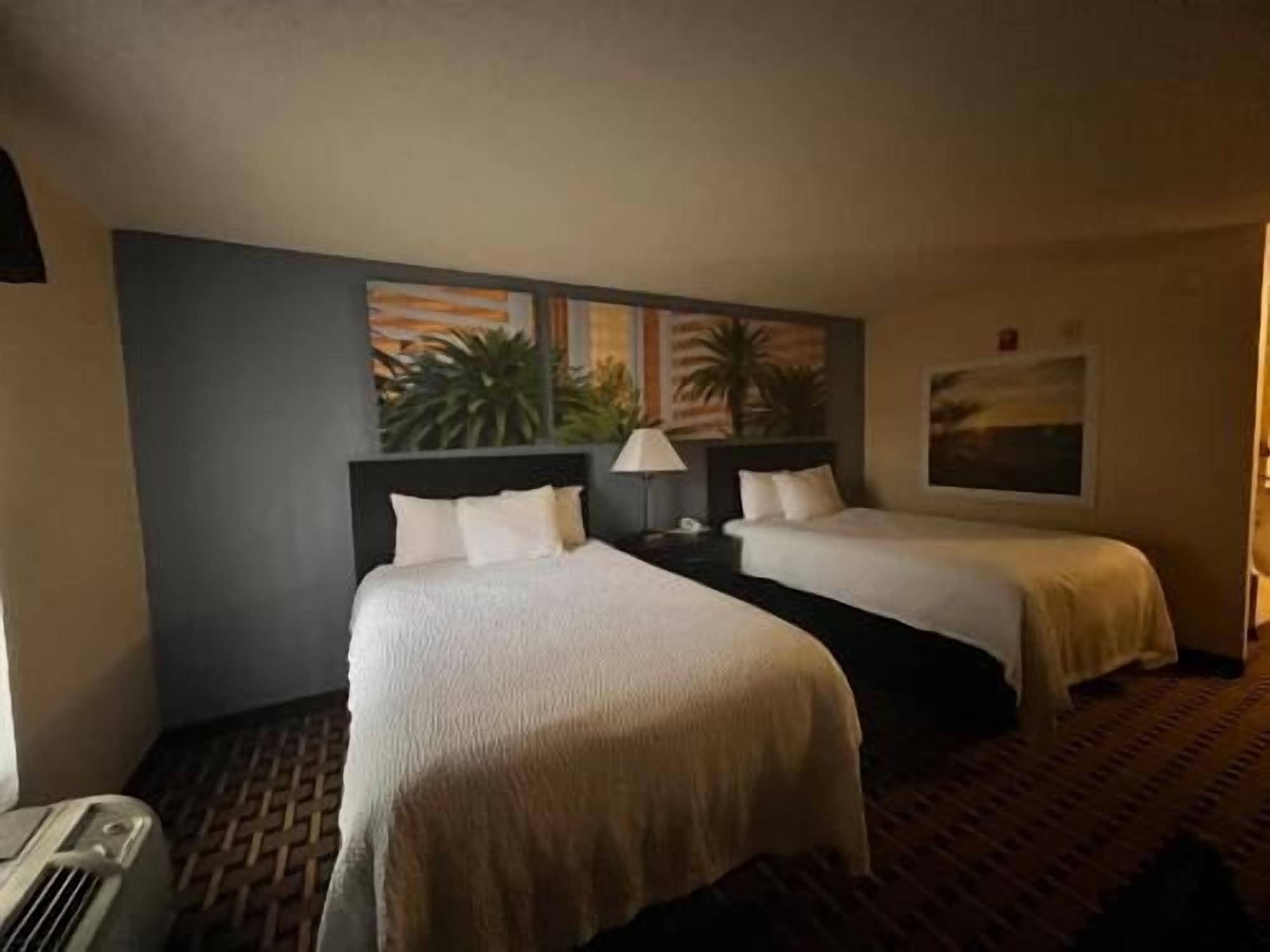 Egyptian cotton sheets, premium bedding, pillow-top beds, in-room safe