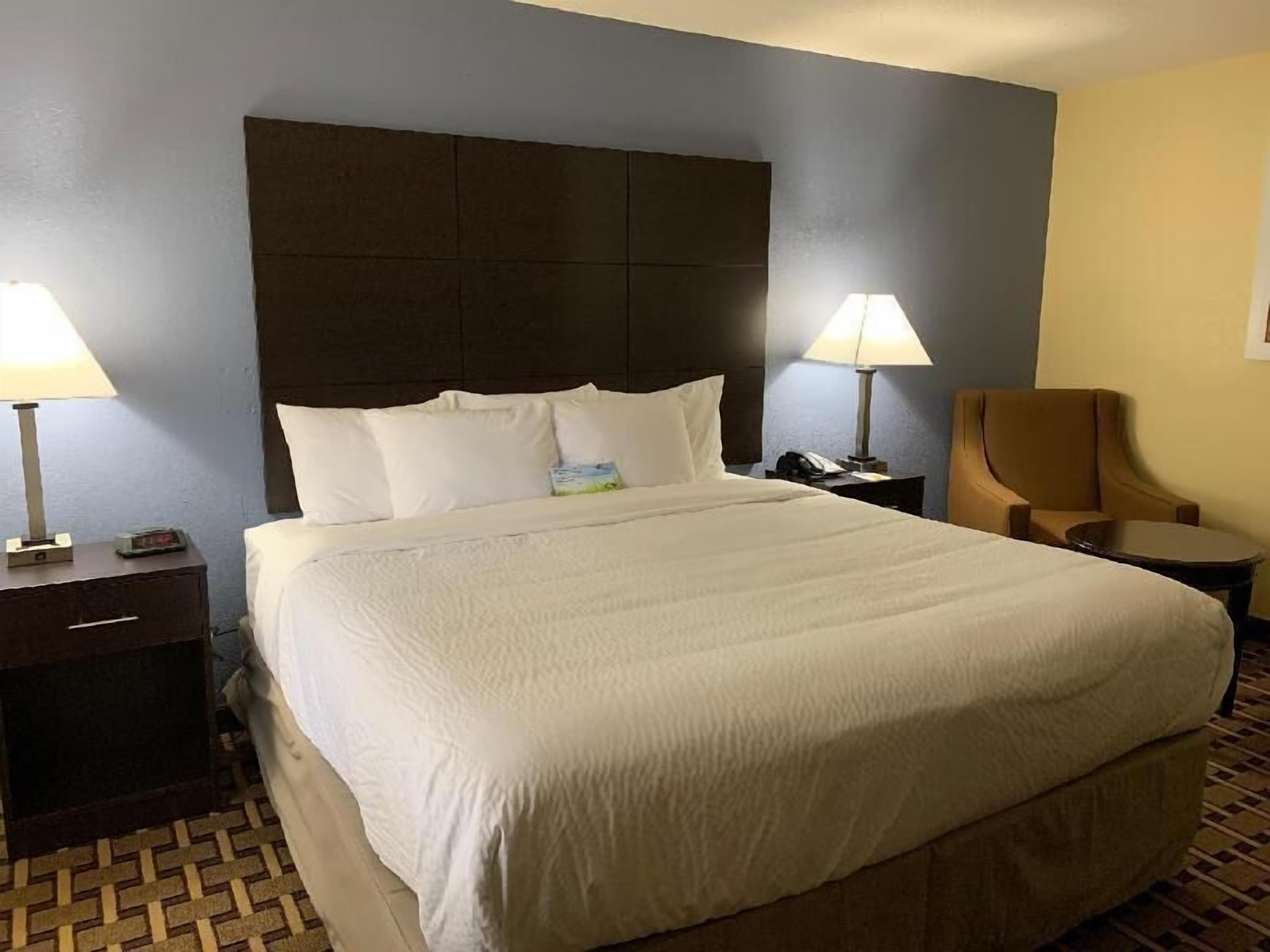 Egyptian cotton sheets, premium bedding, pillow-top beds, in-room safe