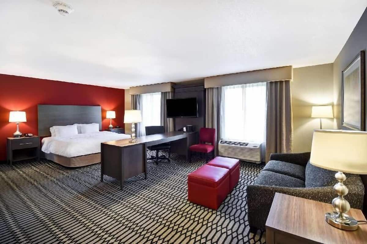 In-room safe, iron/ironing board, free cribs/infant beds