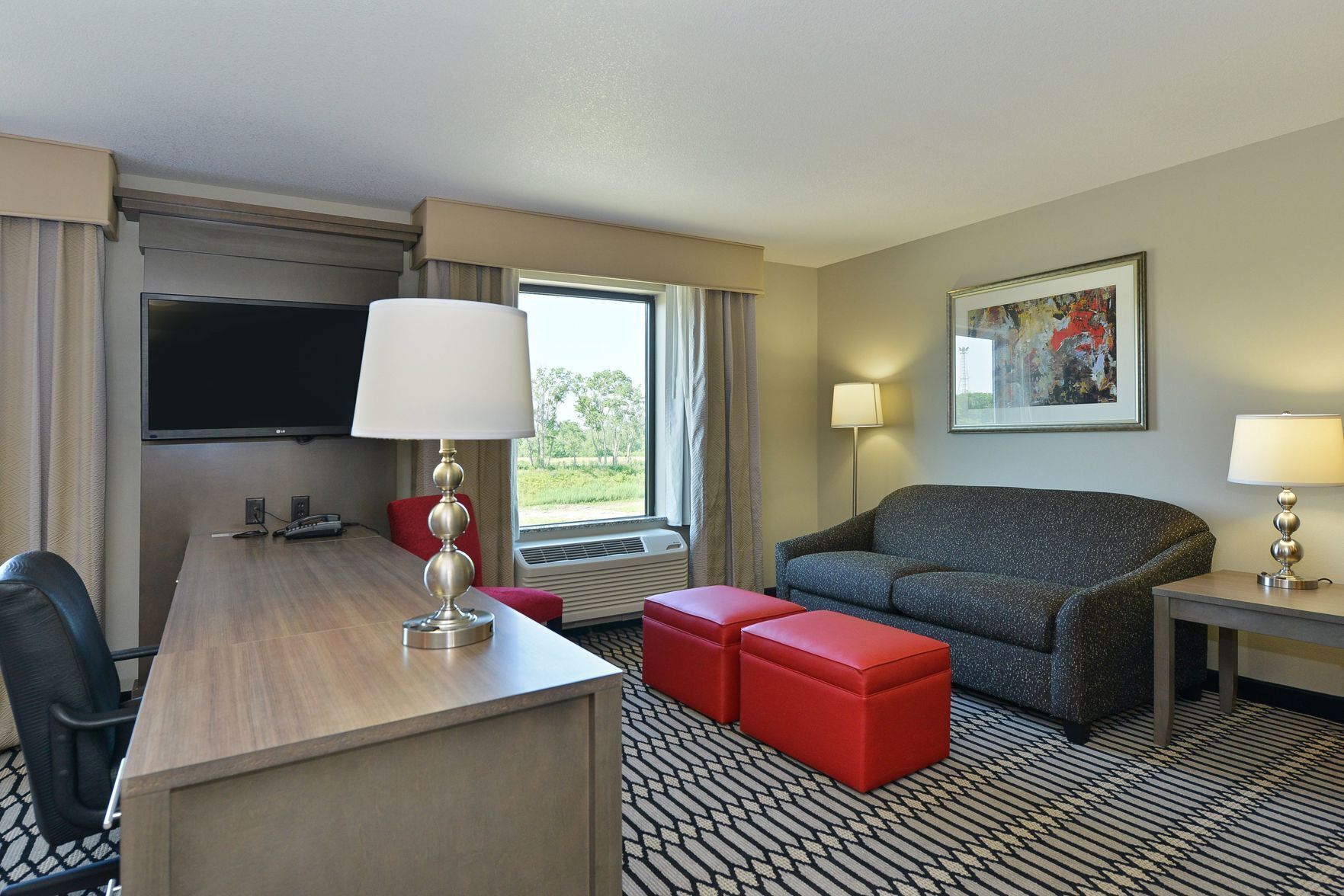 Living area | 37-inch LCD TV with cable channels, TV