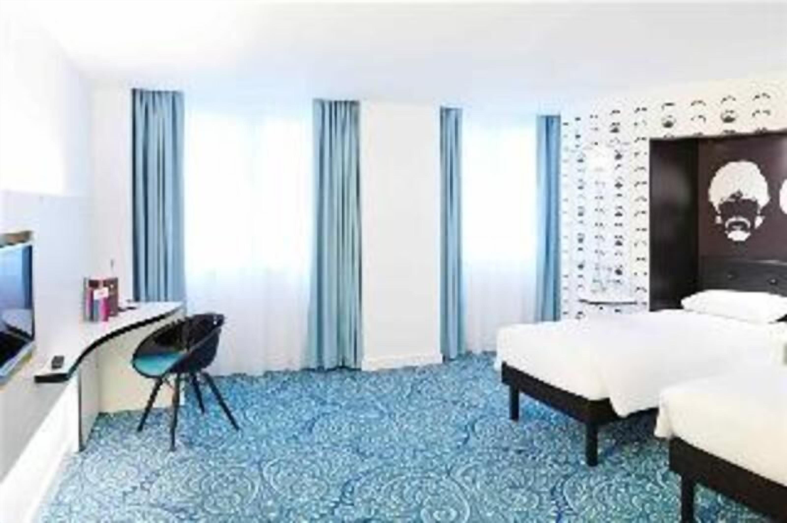 Skrivbord, gratis wi-fi och sängkläder