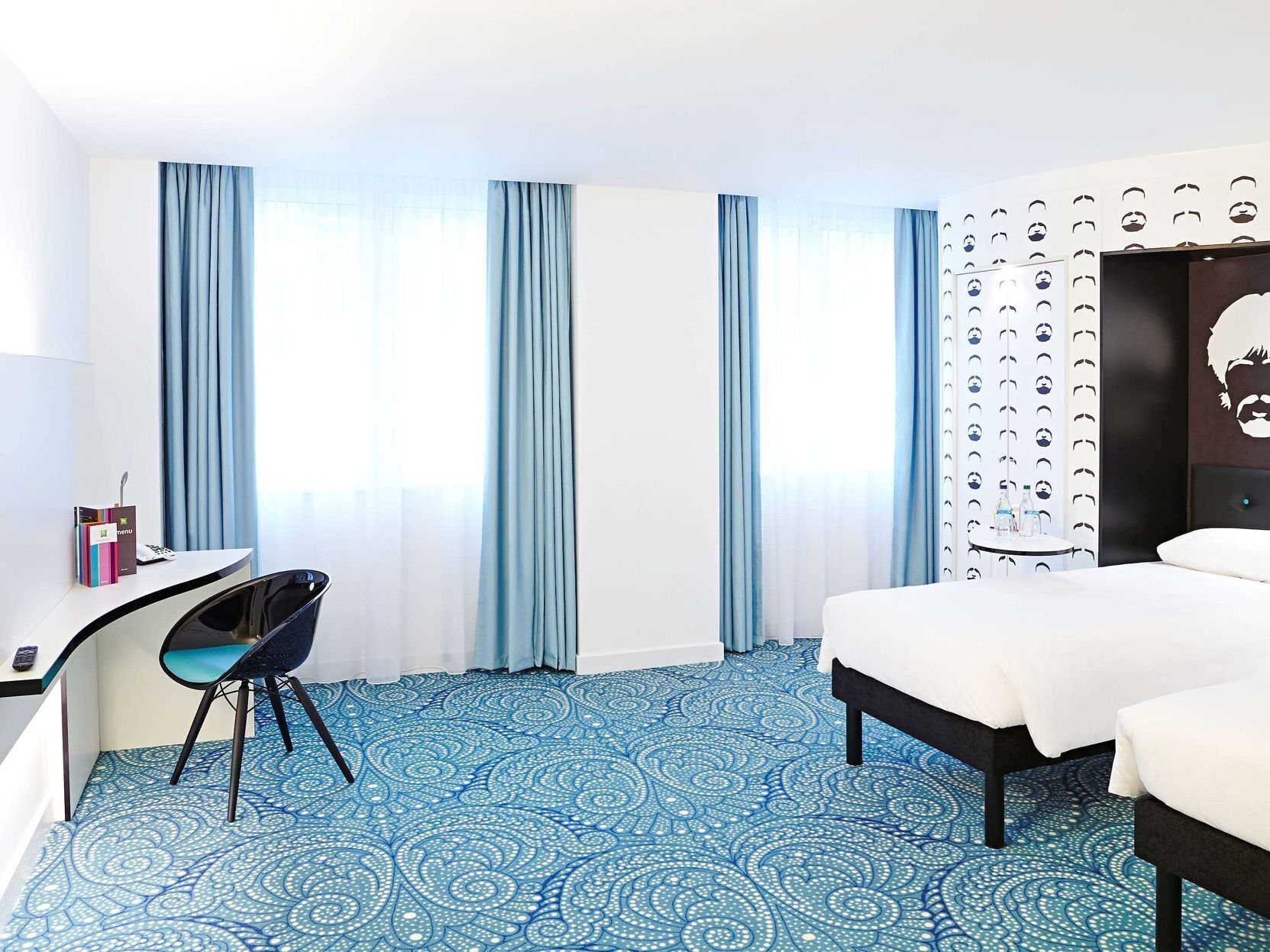 Skrivbord, gratis wi-fi och sängkläder