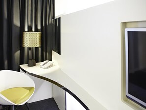 Bureau, Wi-Fi gratuit, draps fournis