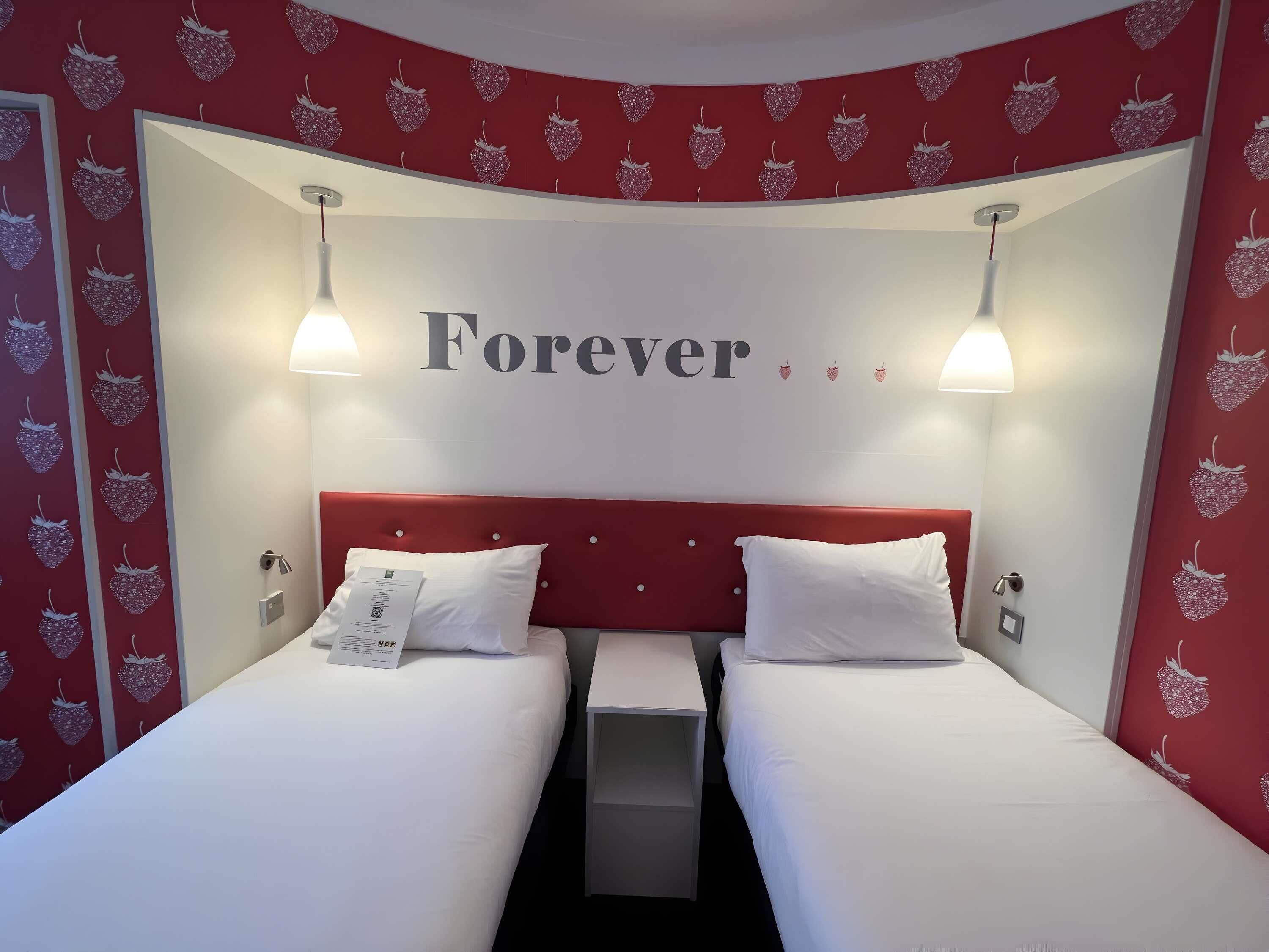 Desk, free WiFi, bed sheets