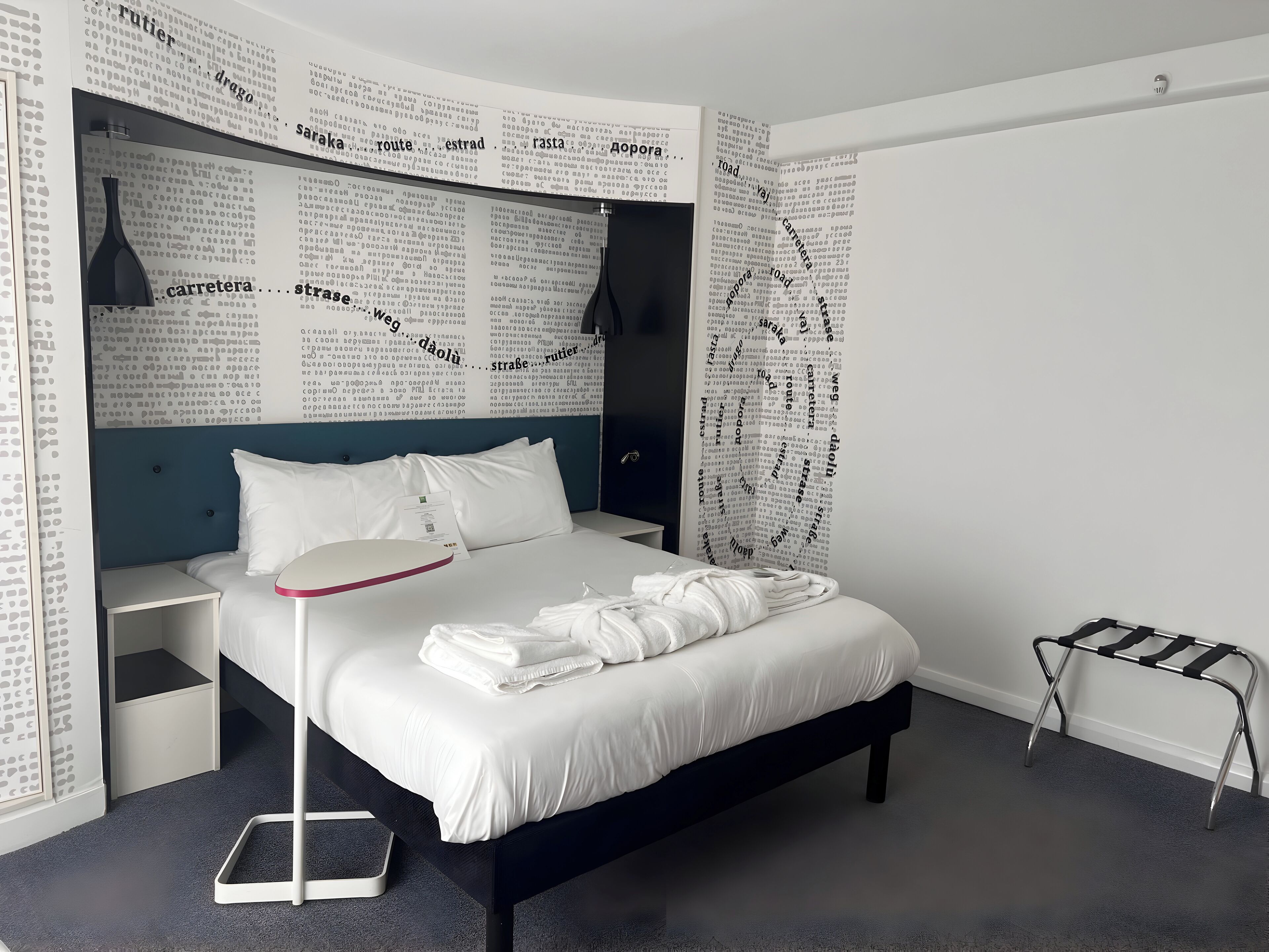 premium room, 1 double bed | desk, free wifi, bed sheets