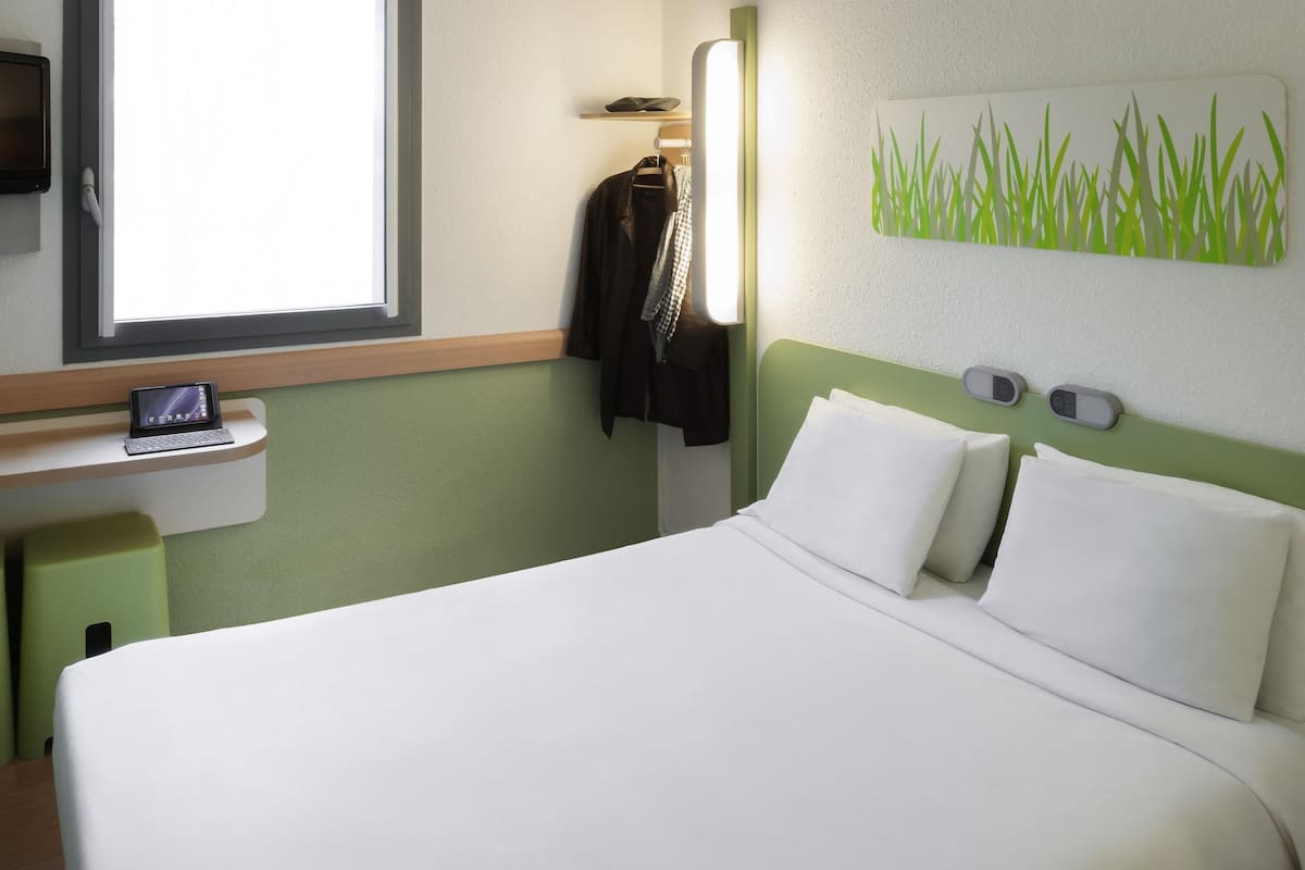 Hypo-allergenic bedding, desk, laptop workspace, soundproofing