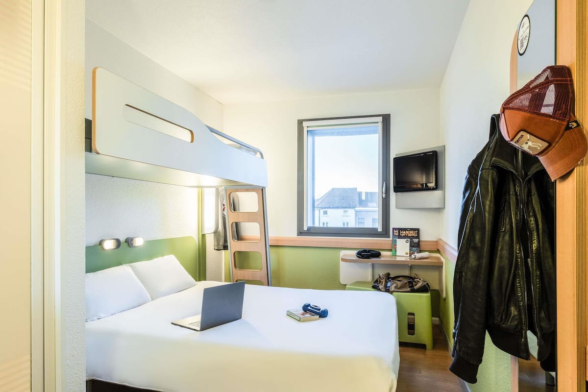 Hypo-allergenic bedding, desk, laptop workspace, soundproofing