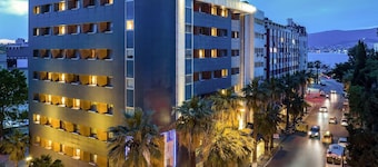 ibis Izmir Alsancak