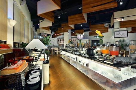 Cocina italiana. Atria Residences Gading Serpong