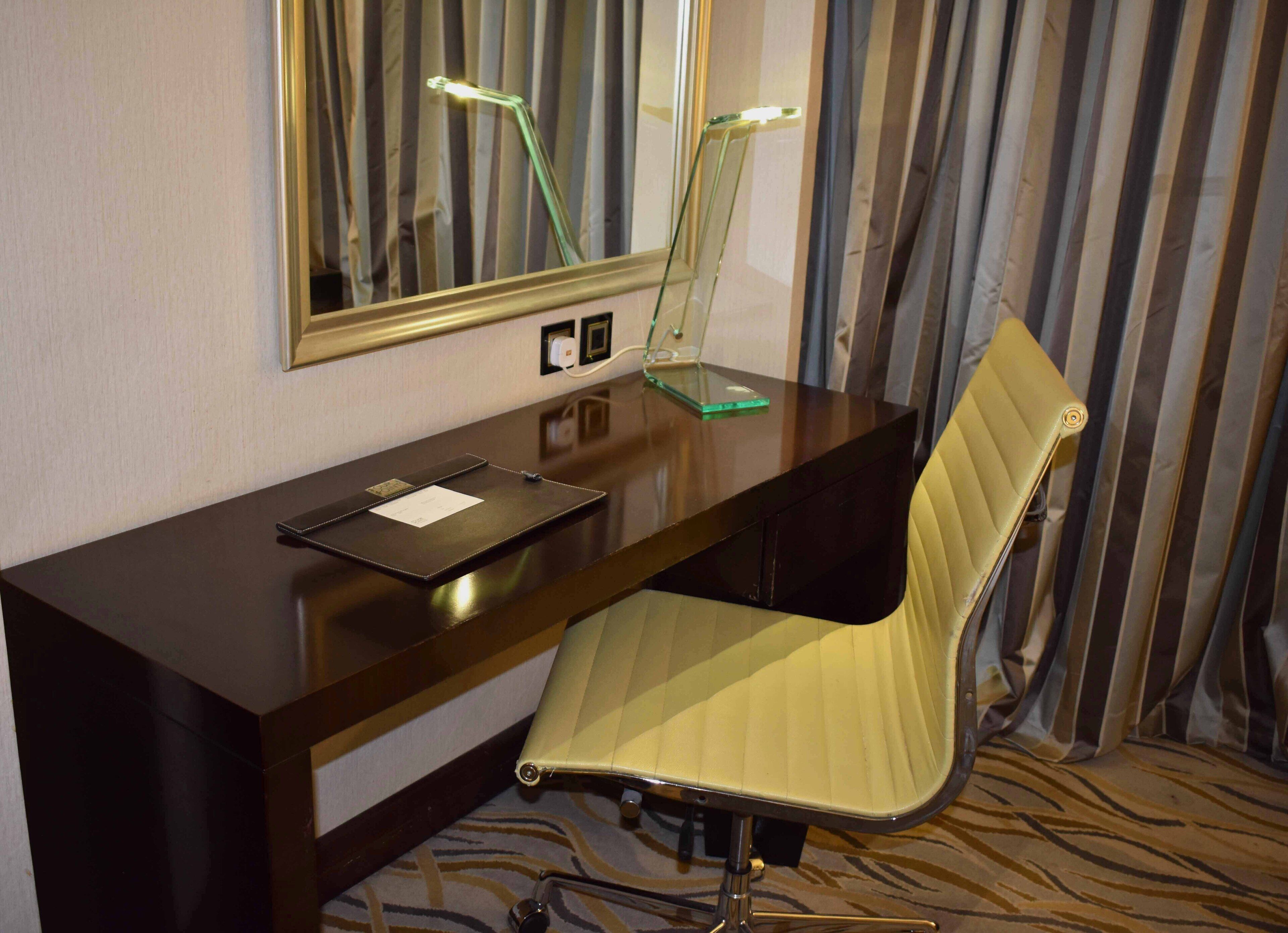 1 bedroom, egyptian cotton sheets, premium bedding, minibar