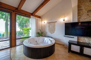Jetted tub - Cnaan Village - Boutique and Spa Villa (Had Nes)