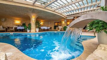 Indoor pool, outdoor pool, sun loungers