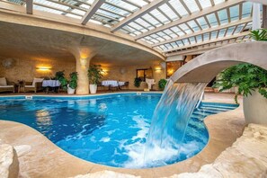 Indoor pool, outdoor pool, pool loungers - Cnaan Village - Boutique and Spa Villa (Had Nes)