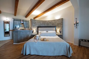 Flat-screen TV, fireplace, DVD player - Cnaan Village - Boutique and Spa Villa (Had Nes)