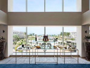 2 bars/lounges, poolside bar, beach bar - Mövenpick Waterpark Resort & Spa Soma Bay (Soma Bay)