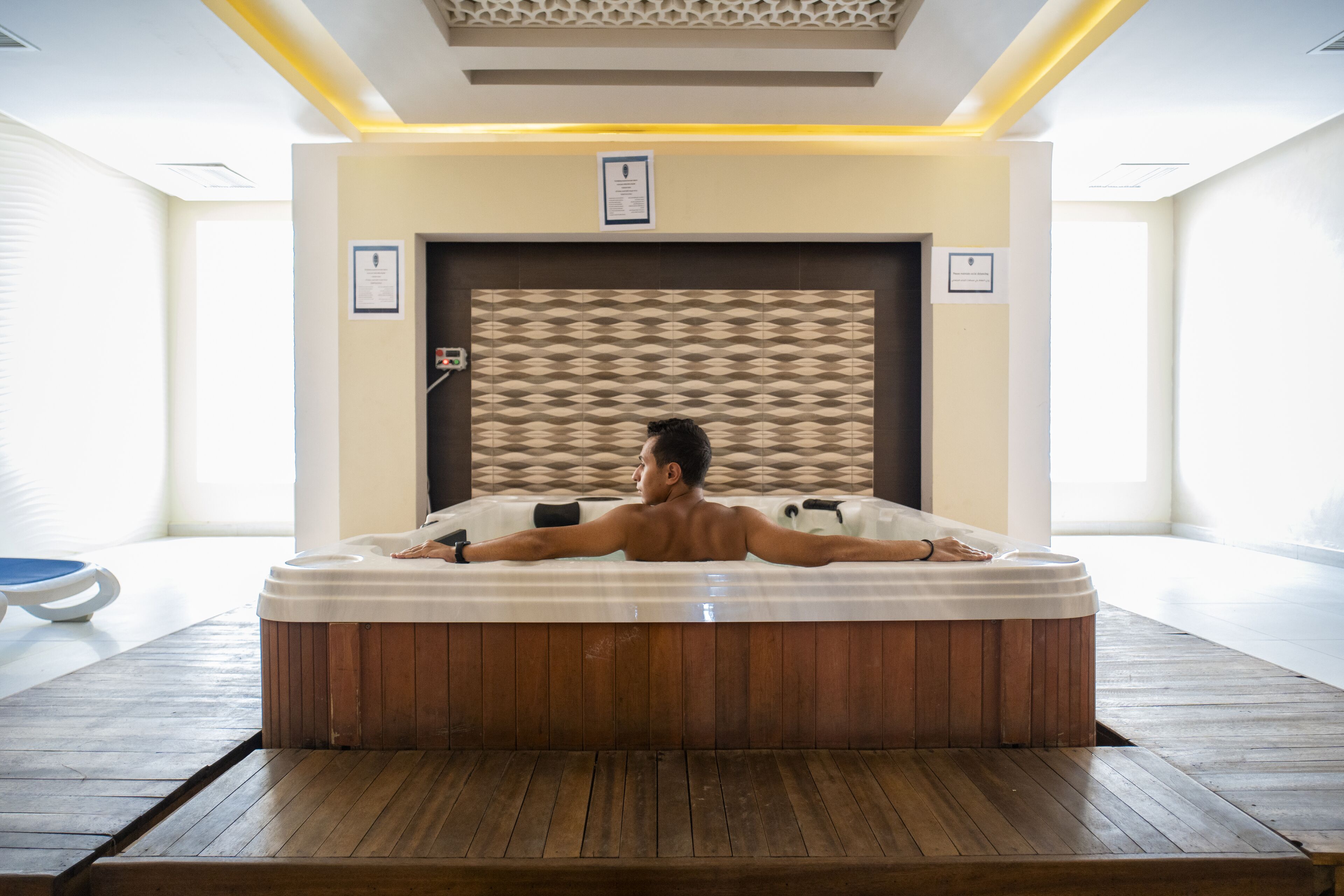 Salas de tratamiento para parejas, un sauna, baño turco