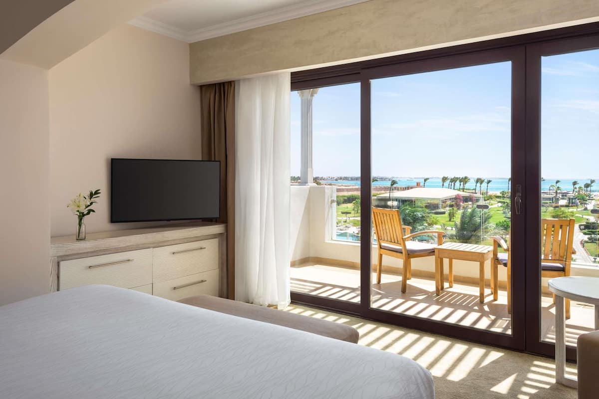 Minibar, in-room safe, desk, soundproofing
