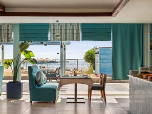 6 restaurants, breakfast, lunch, dinner served; Chinese cuisine  - Mövenpick Waterpark Resort & Spa Soma Bay (Soma Bay)