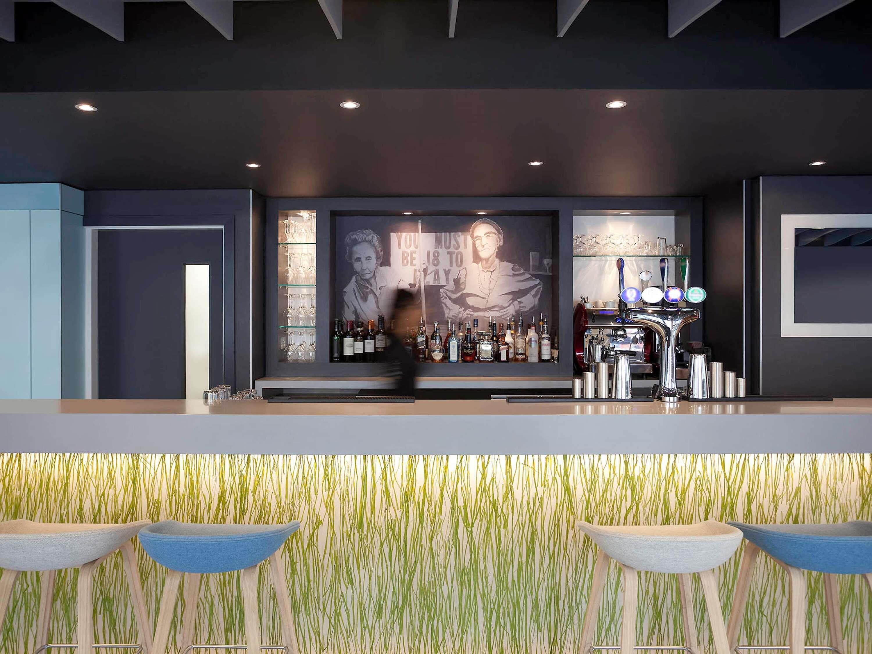 Bar (in der Unterkunft)