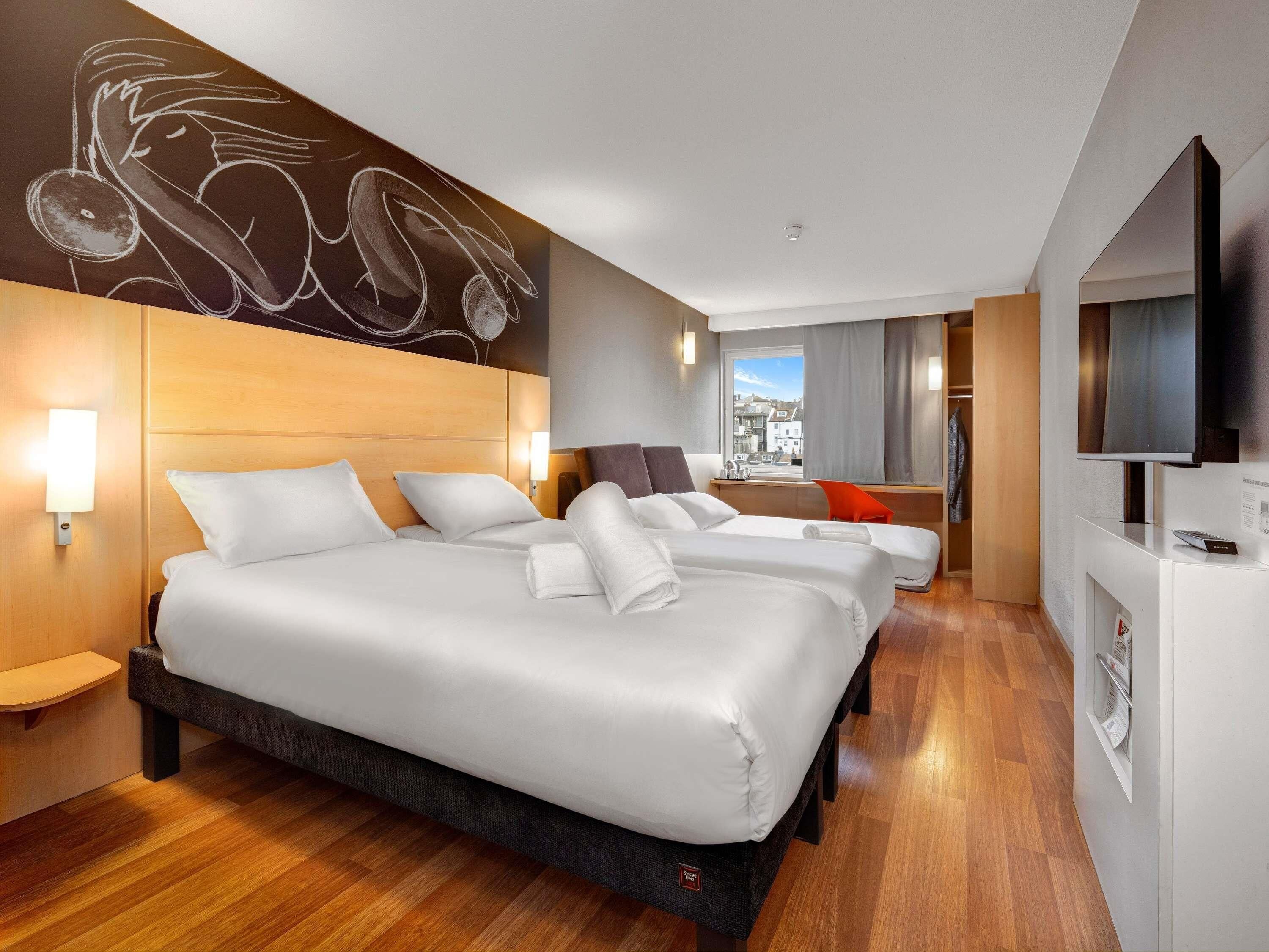 Family Room, Multiple Beds | Memory-foam beds, in-room safe, desk, blackout curtains