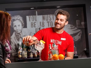 Bar (en el alojamiento)