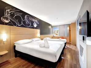 Standard Room, 3 Single Beds