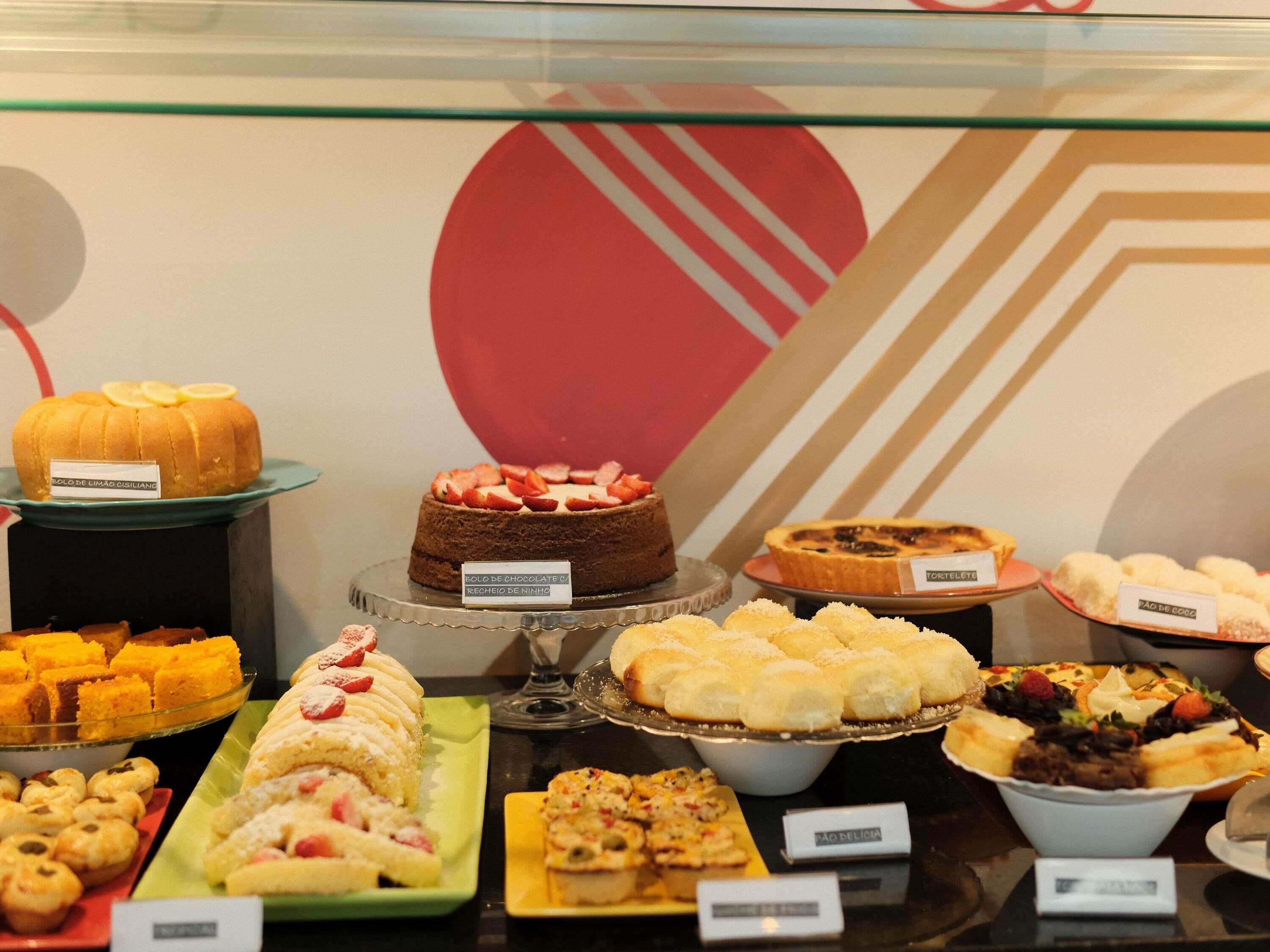 Café da manhã com buffet todos os dias mediante uma taxa
