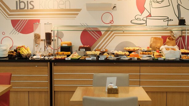 Daily buffet breakfast for a fee - Ibis Feira De Santana (Feira de Santana)