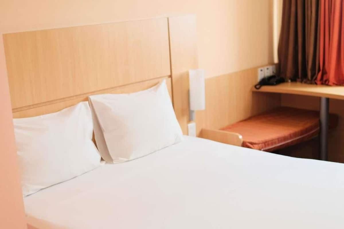 Standard Room, 1 Double Bed