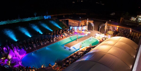 Outdoor pool - Kiris Hotel (Viggiano)