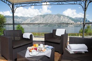 View from property - Hotel Sole Malcesine (Malcesine)