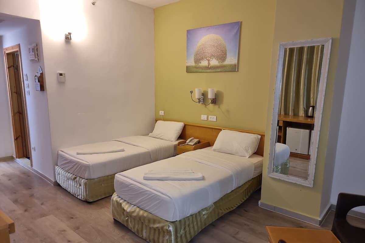 1 bedroom, in-room safe, desk, laptop workspace