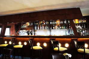 Bar (on property) - Ararat Hotel (Bethlehem)