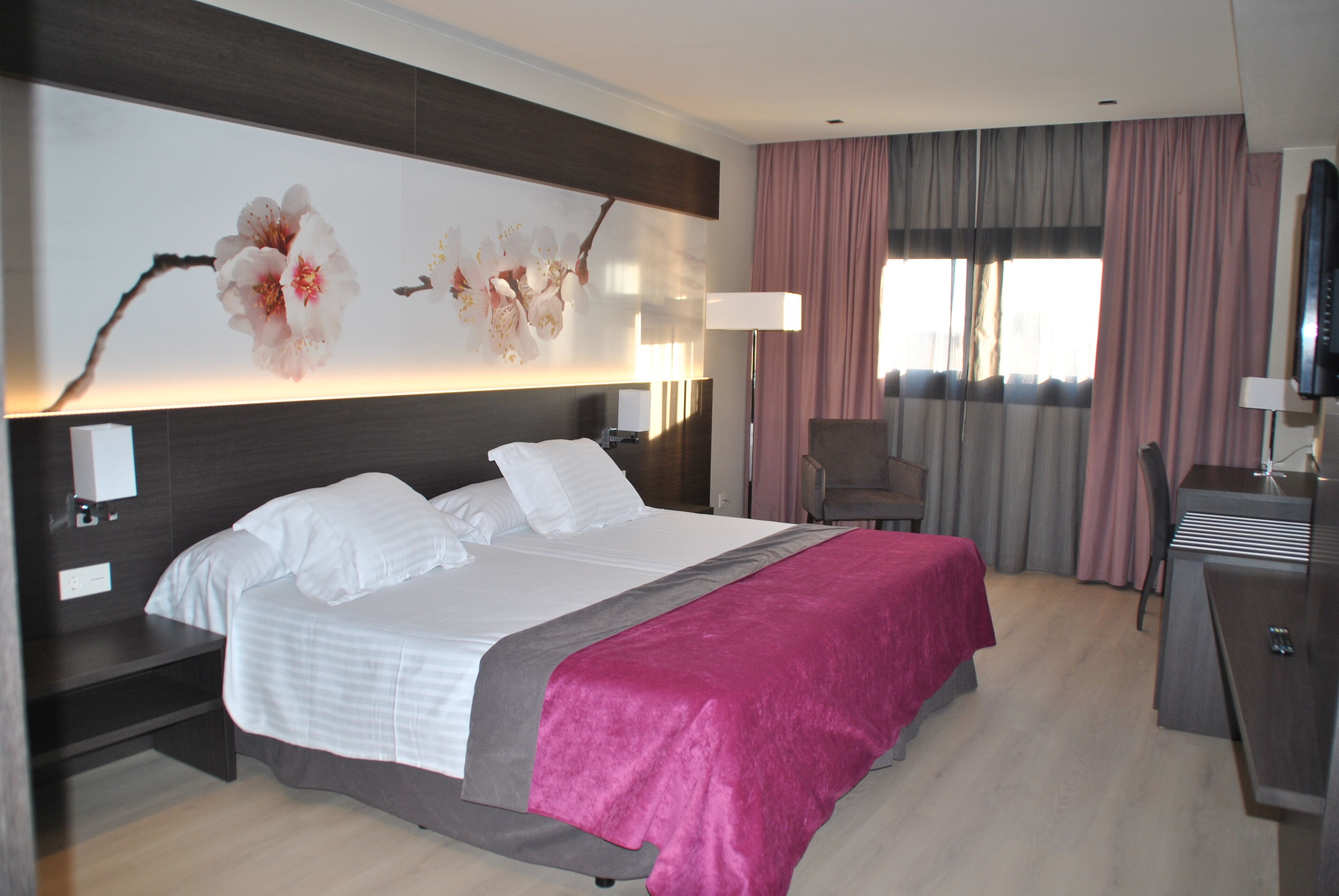 In-room safe, individually decorated, individually furnished, desk