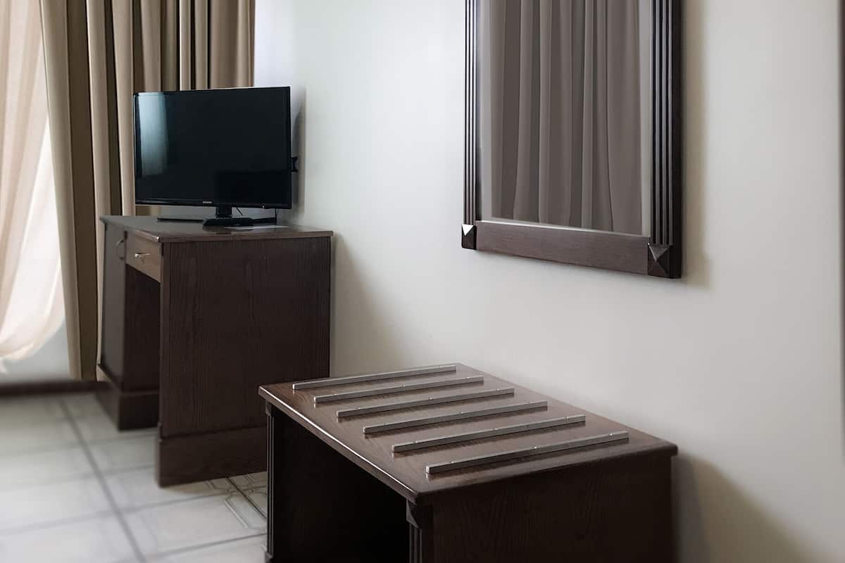 Frigobar, Wi-Fi de cortesia, roupa de cama