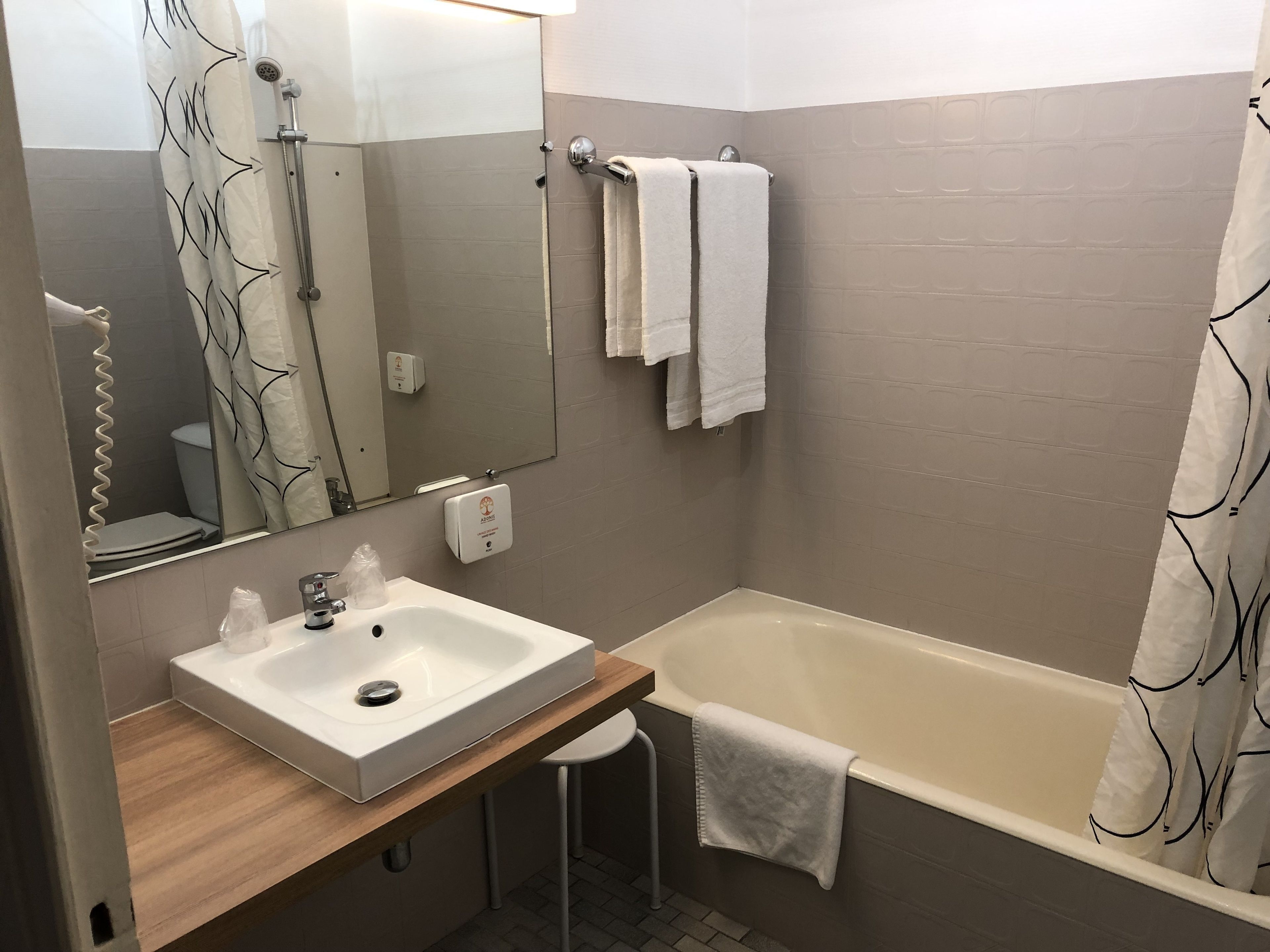 Foto - Adonis Lyon Est Hôtel Artys