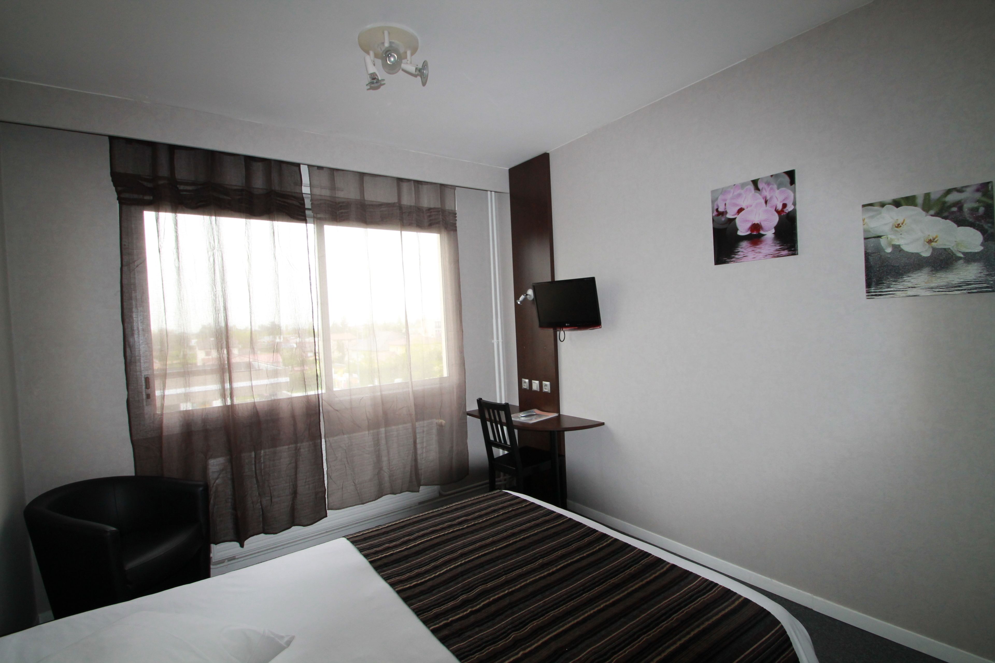 Foto - Adonis Lyon Est Hôtel Artys