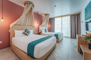 Deluxe Double Room | Hypo-allergenic bedding, in-room safe, individually decorated, desk - Soho Playa Hotel (Playa del Carmen)