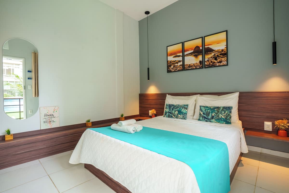 Chambre Double Standard, 1 lit double | Coffres-forts dans les chambres, Wi-Fi gratuit, draps fournis