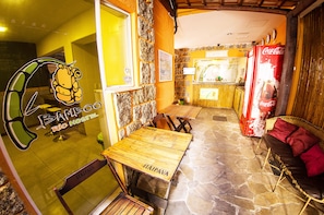 Área de estar no saguão