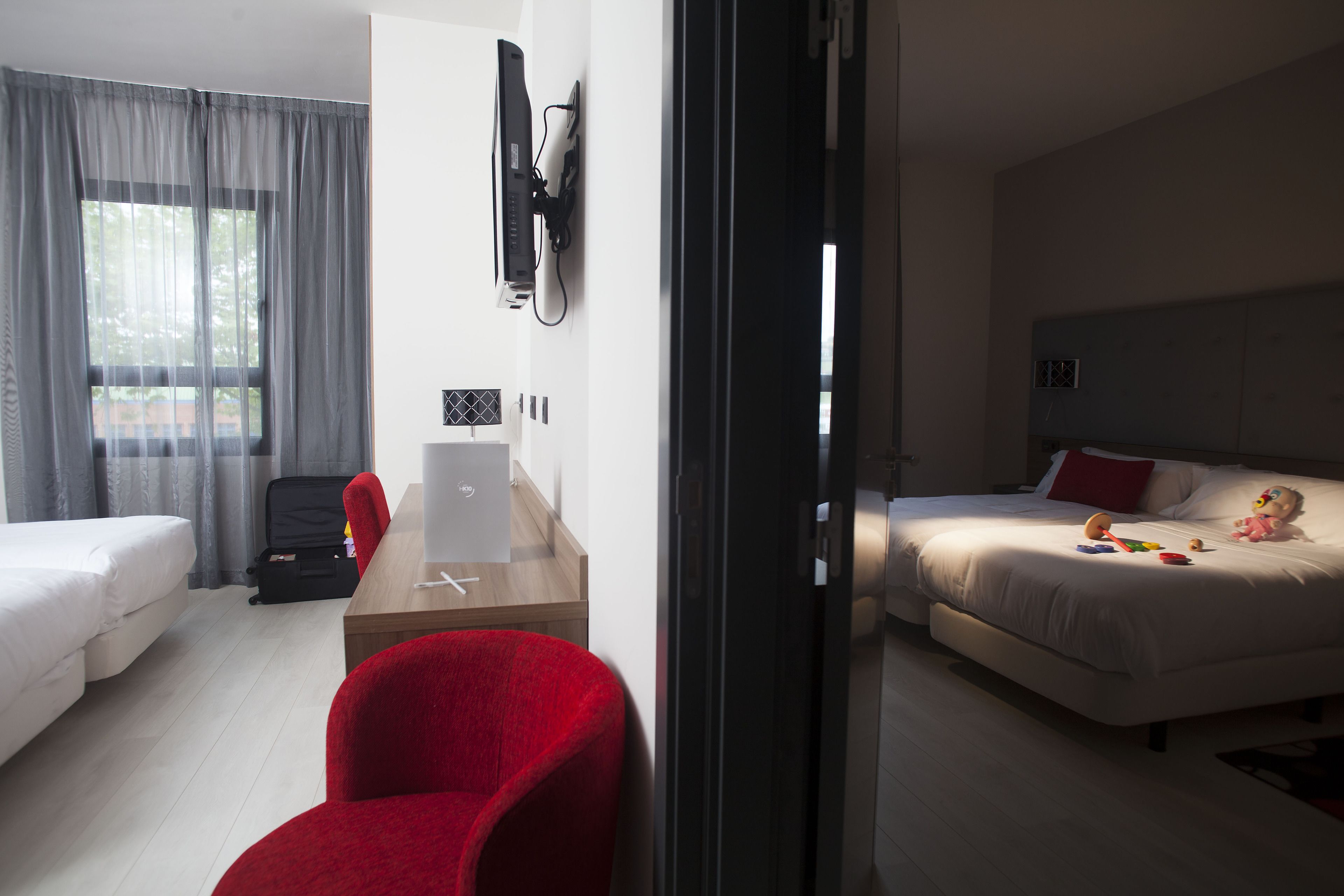 family room (superior) | view from room